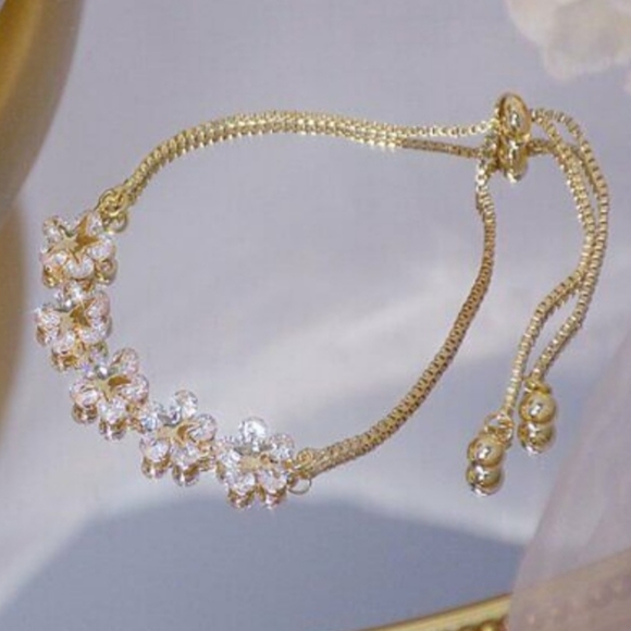 Diamond Flowers 14k Gold Bracelet Adjustable *NWT - Picture 7 of 10